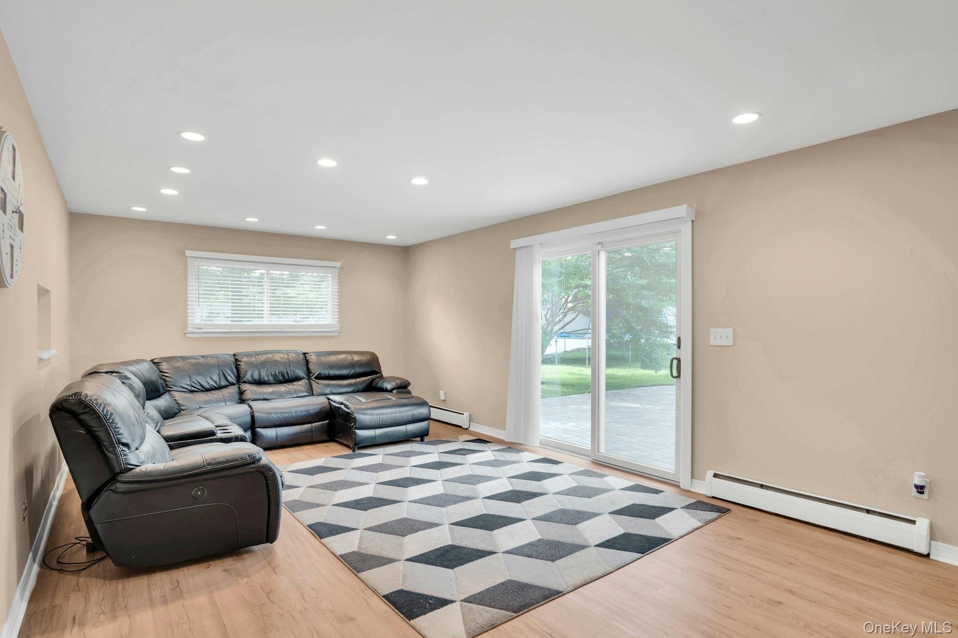 21 E Hill Drive, Smithtown, NY 11787