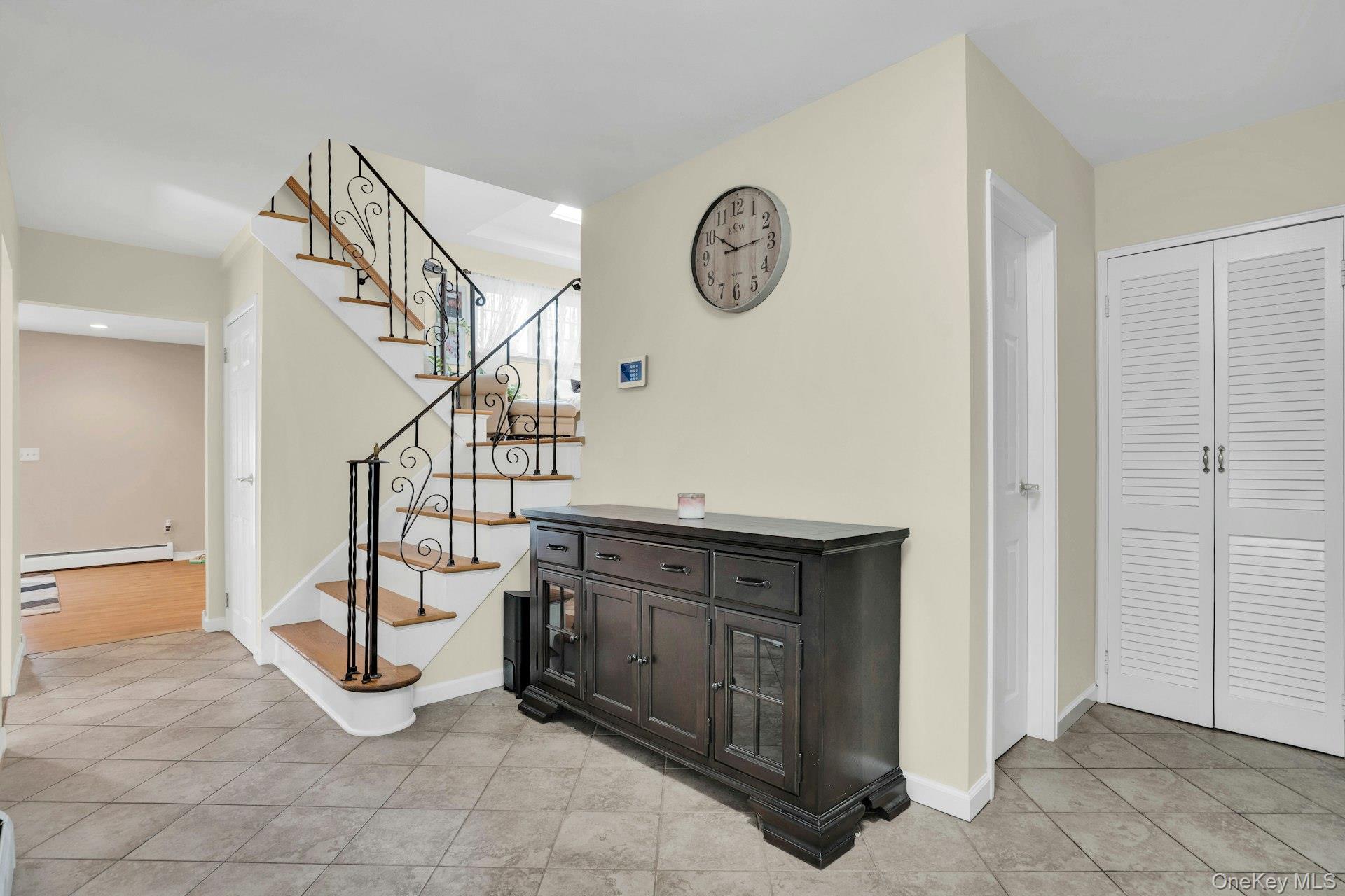 21 E Hill Drive, Smithtown, NY 11787