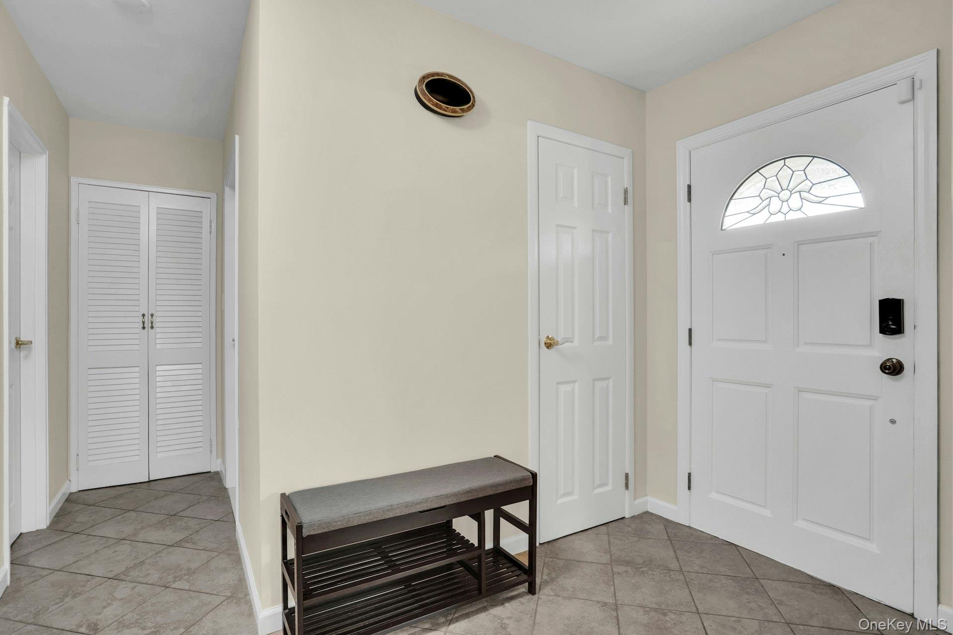 21 E Hill Drive, Smithtown, NY 11787