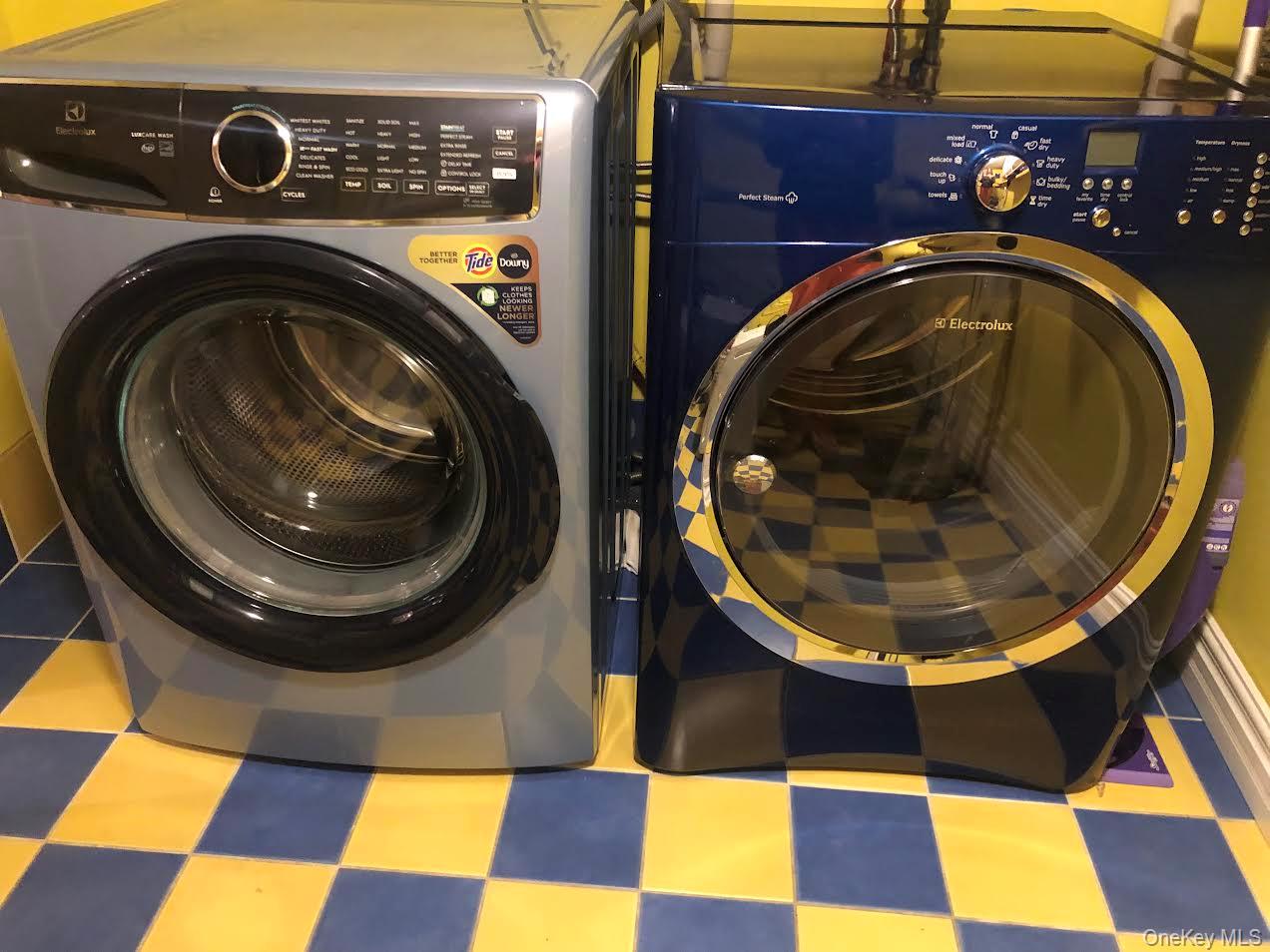 939 Manor Lane, Bay Shore, NY 11706