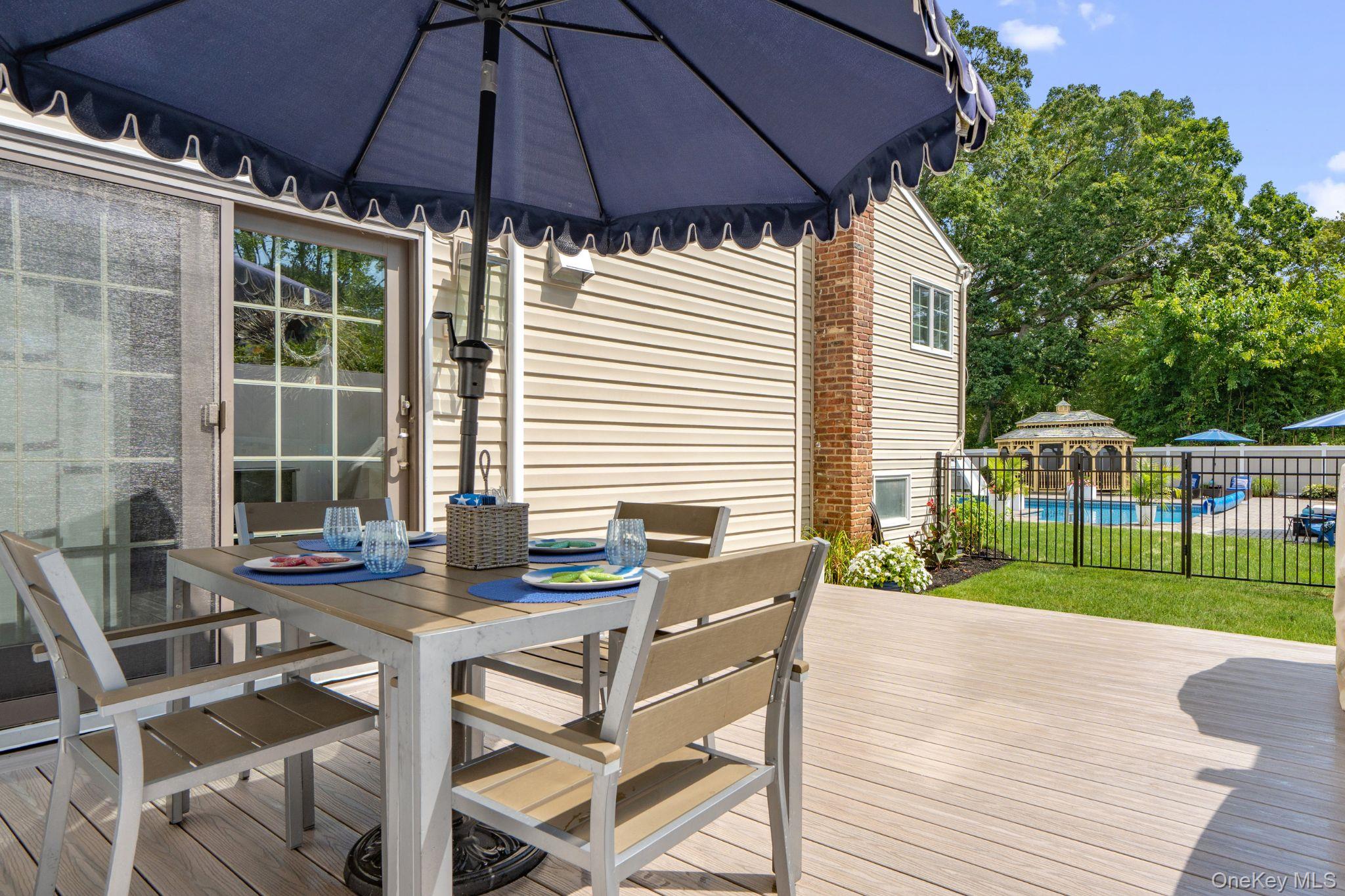 939 Manor Lane, Bay Shore, NY 11706