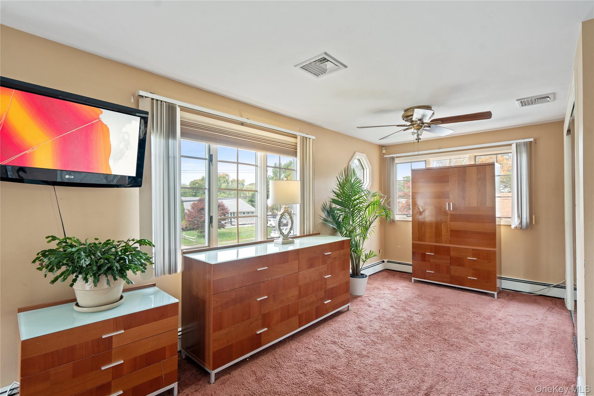 939 Manor Lane, Bay Shore, NY 11706