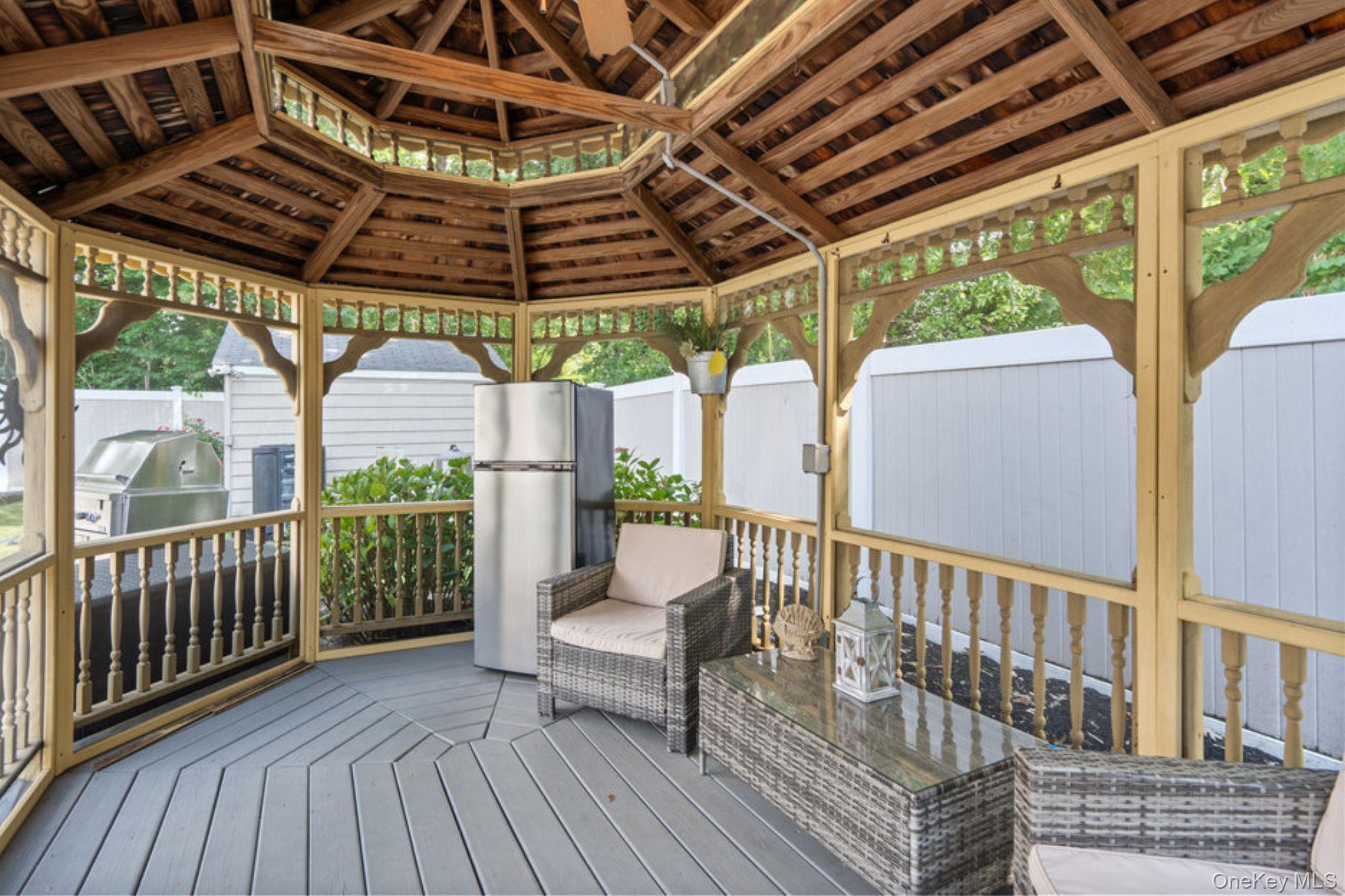 939 Manor Lane, Bay Shore, NY 11706