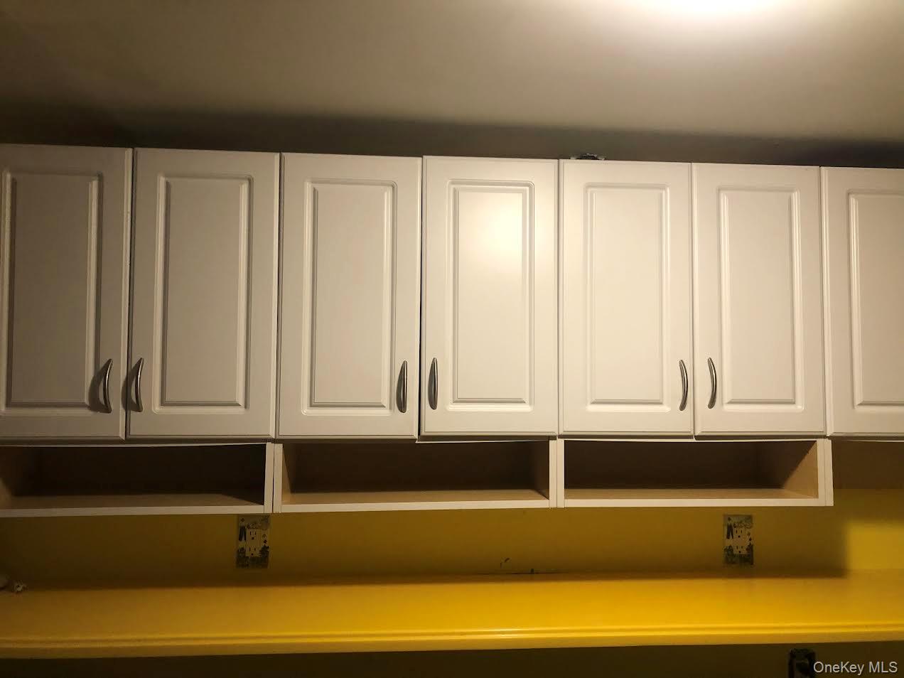 939 Manor Lane, Bay Shore, NY 11706