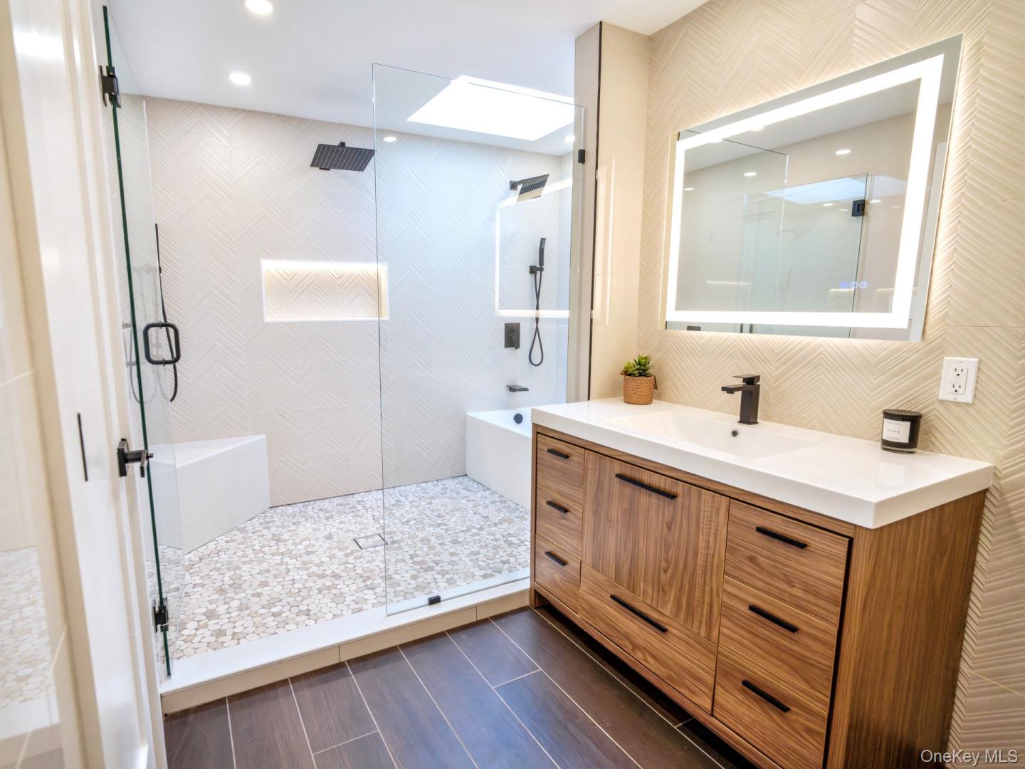 18 Durham Drive, Dix Hills, NY 11746