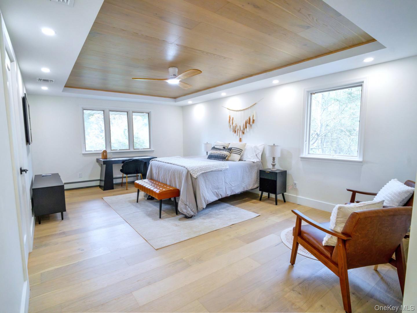 18 Durham Drive, Dix Hills, NY 11746