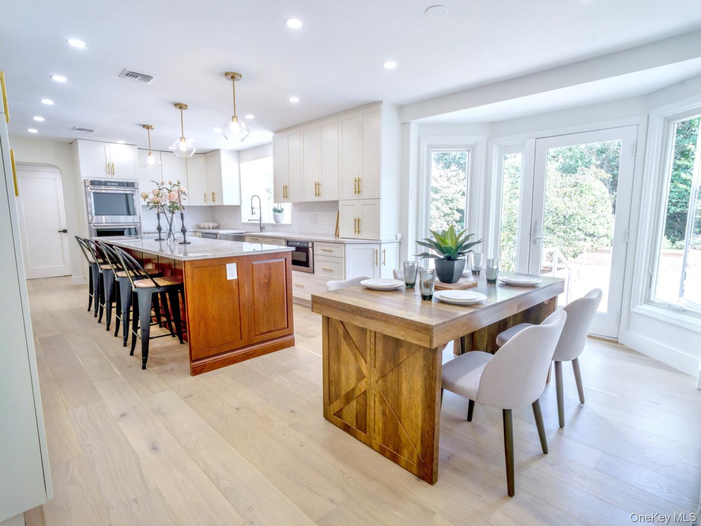 18 Durham Drive, Dix Hills, NY 11746