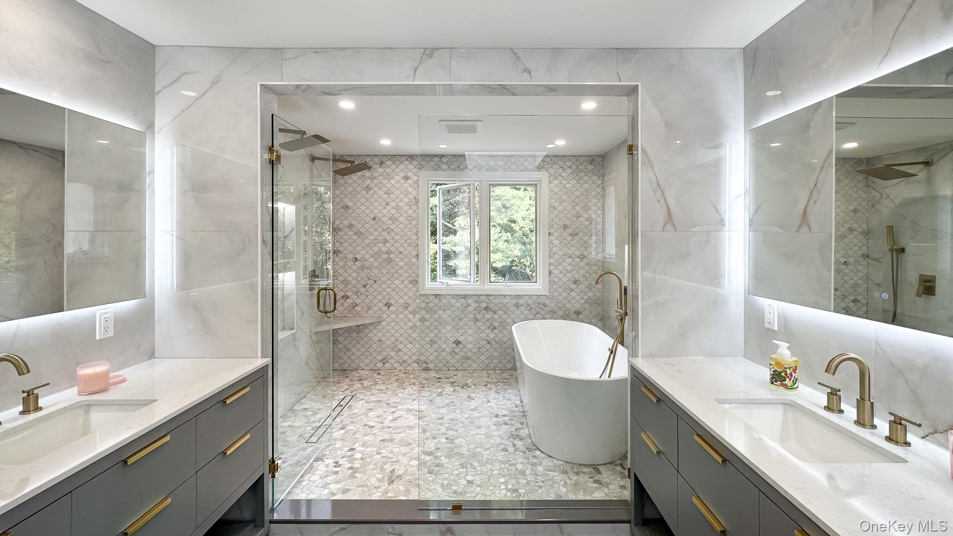 18 Durham Drive, Dix Hills, NY 11746