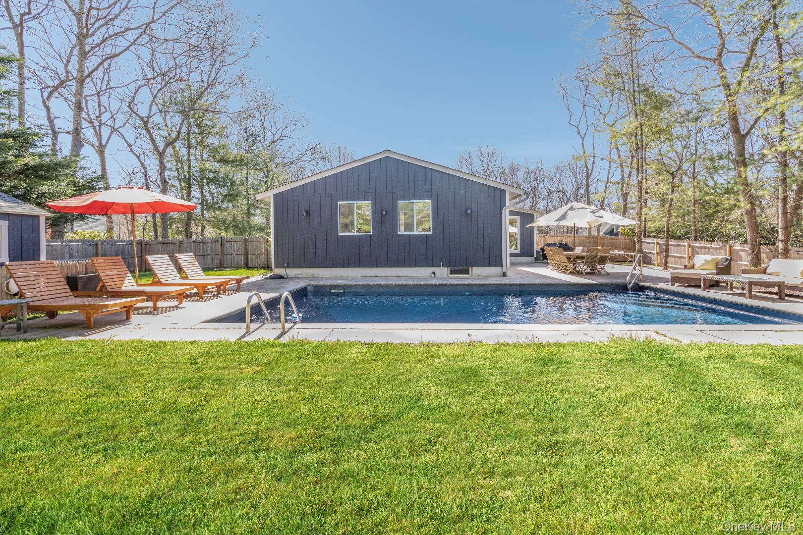 35 Montauk Boulevard, East Hampton, NY 11937