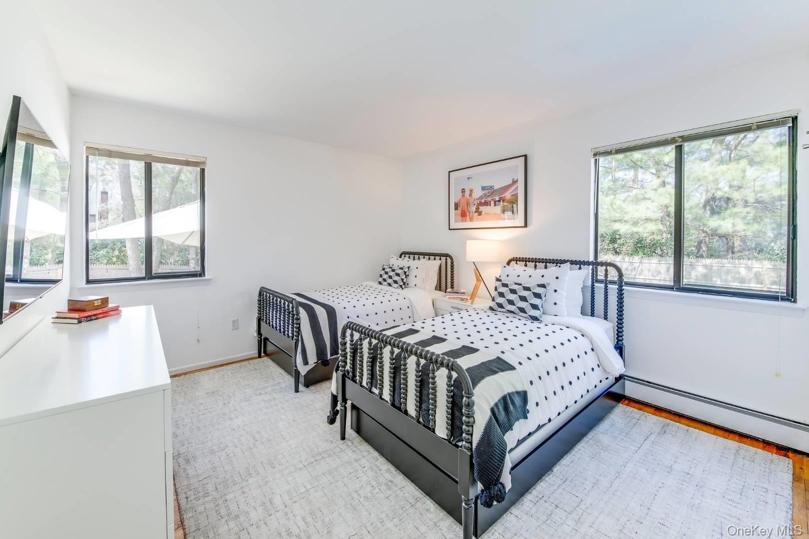 35 Montauk Boulevard, East Hampton, NY 11937