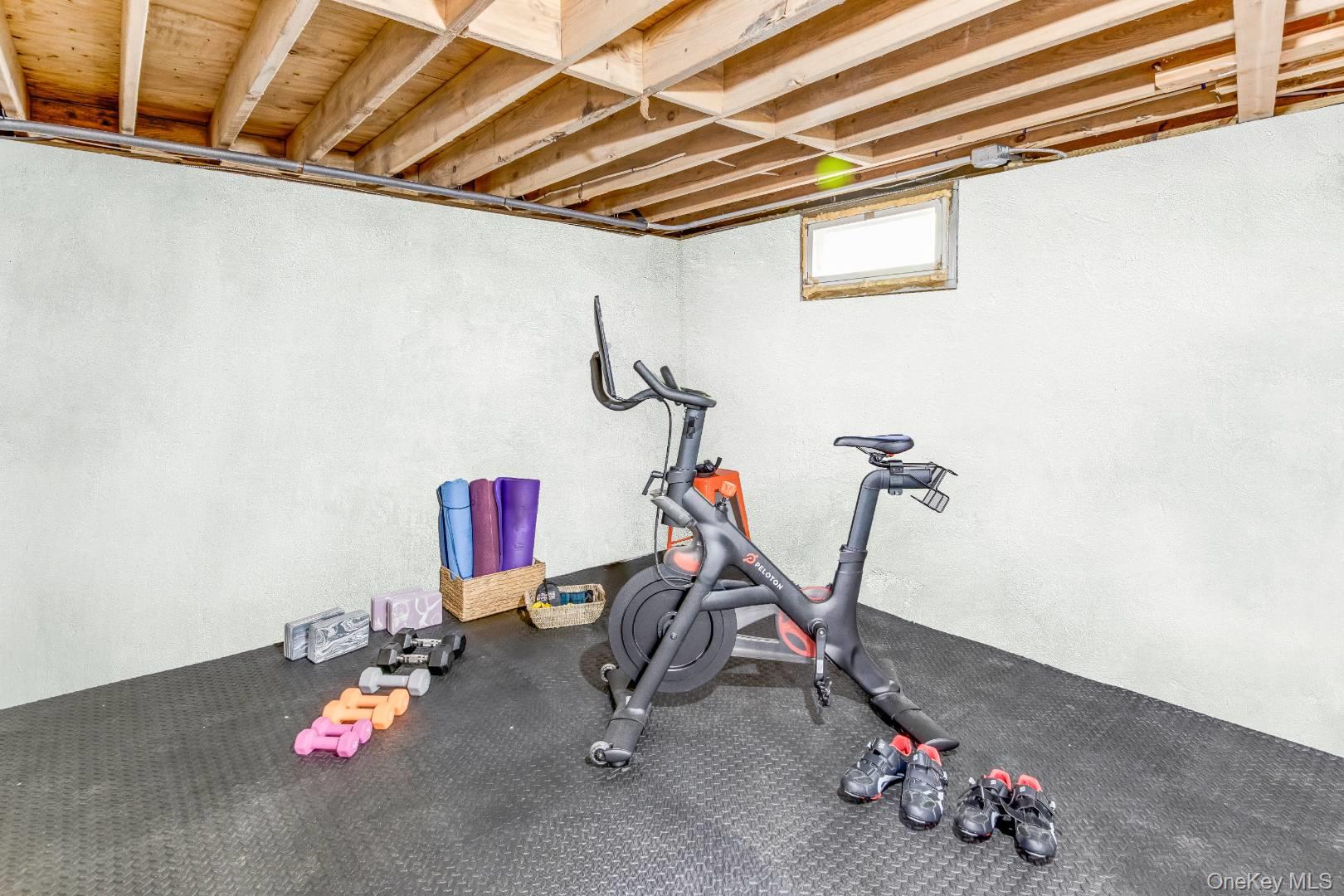 35 Montauk Boulevard, East Hampton, NY 11937