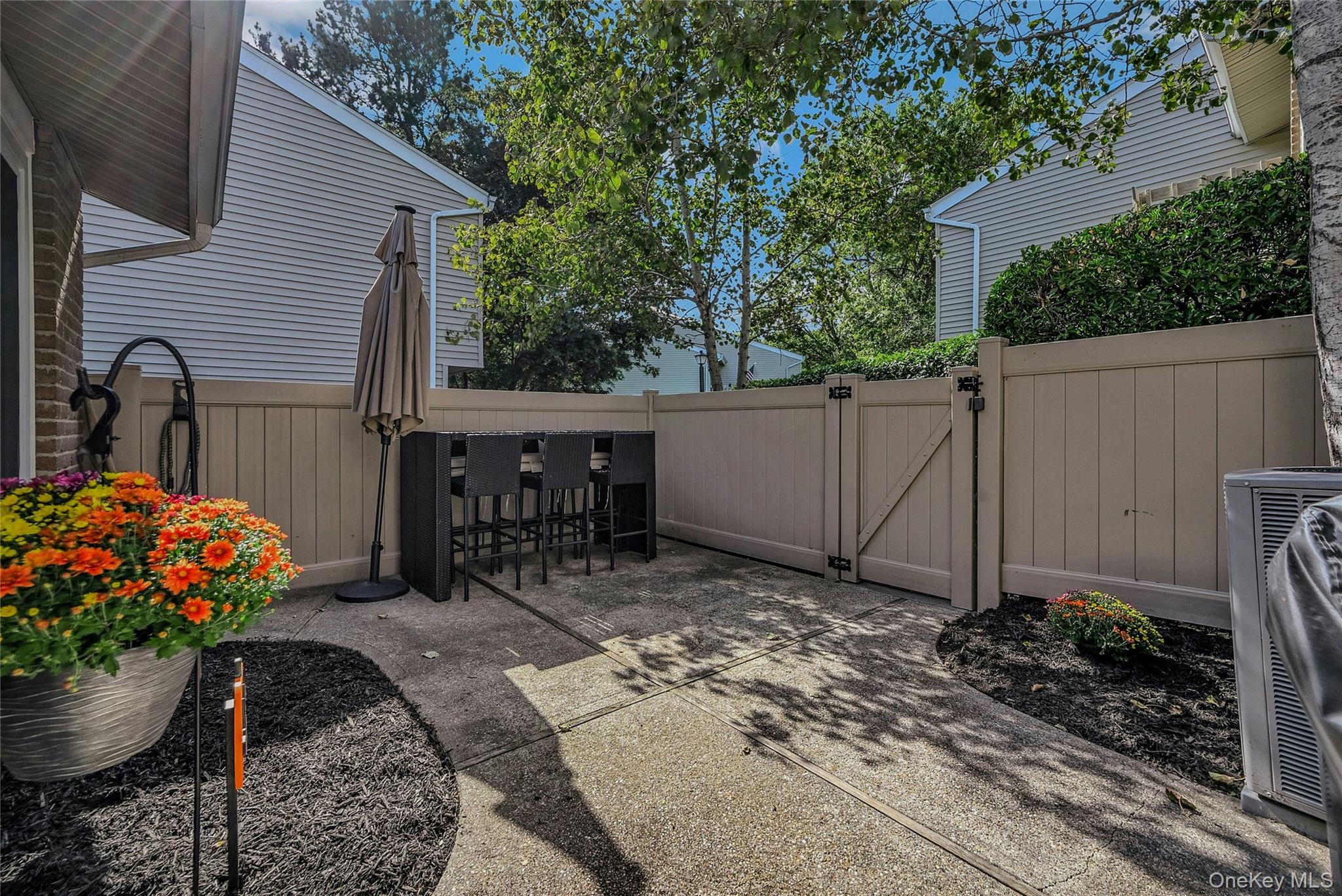 215 Springmeadow Drive # F, Holbrook, NY 11741