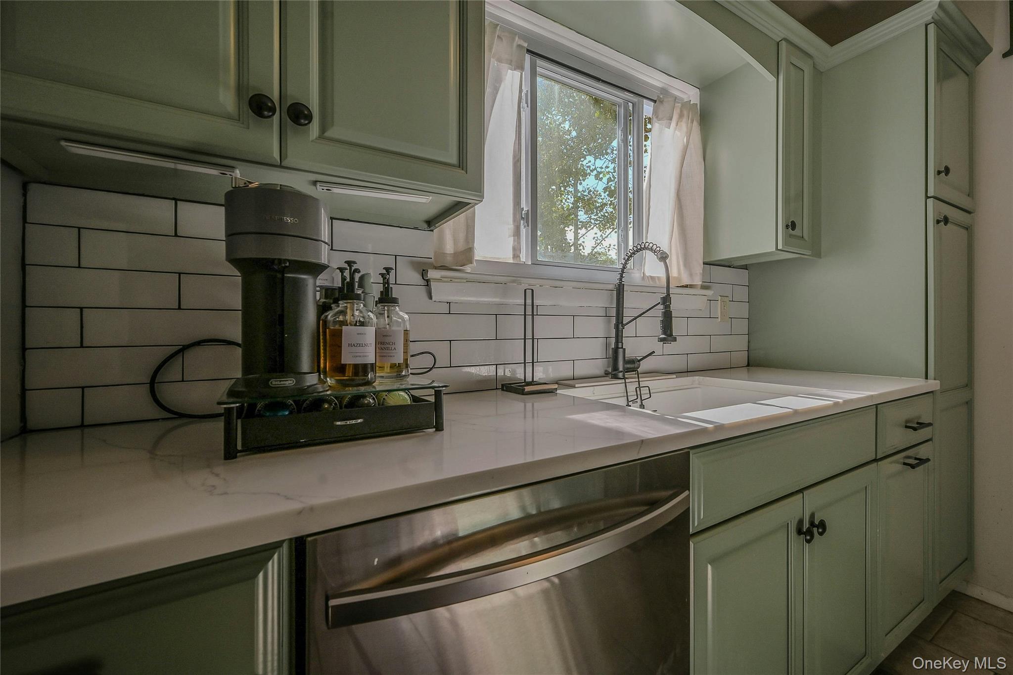 215 Springmeadow Drive # F, Holbrook, NY 11741