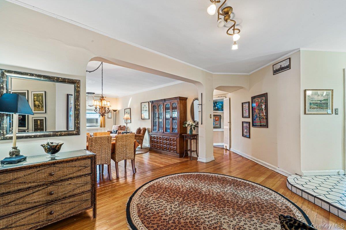 69-40 Yellowstone Boulevard # 608, Forest Hills, NY 11375