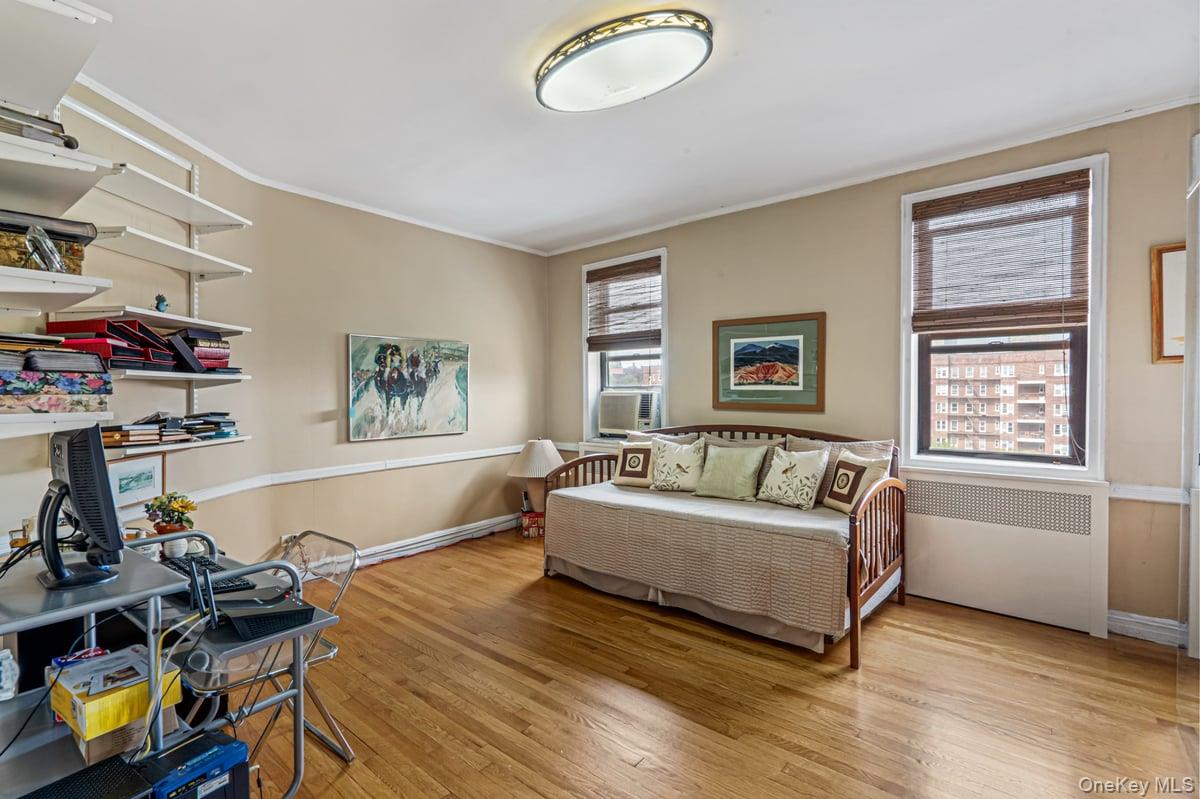 69-40 Yellowstone Boulevard # 608, Forest Hills, NY 11375