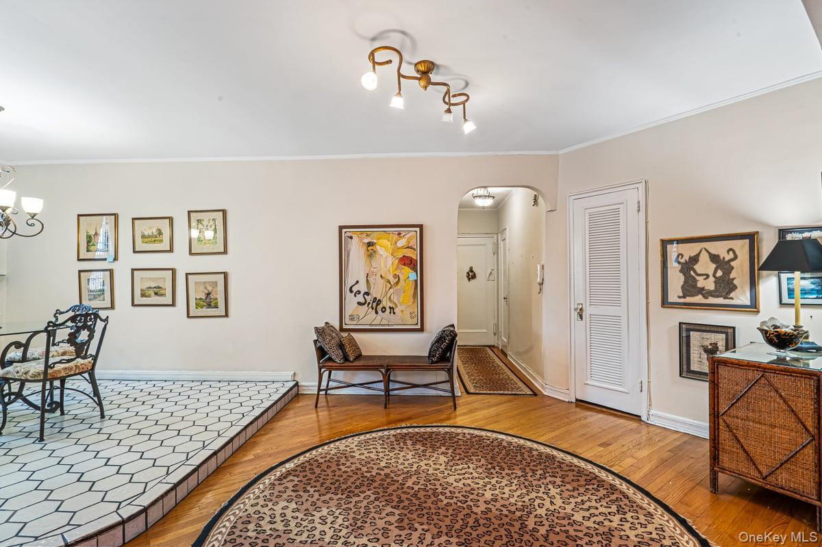 69-40 Yellowstone Boulevard # 608, Forest Hills, NY 11375