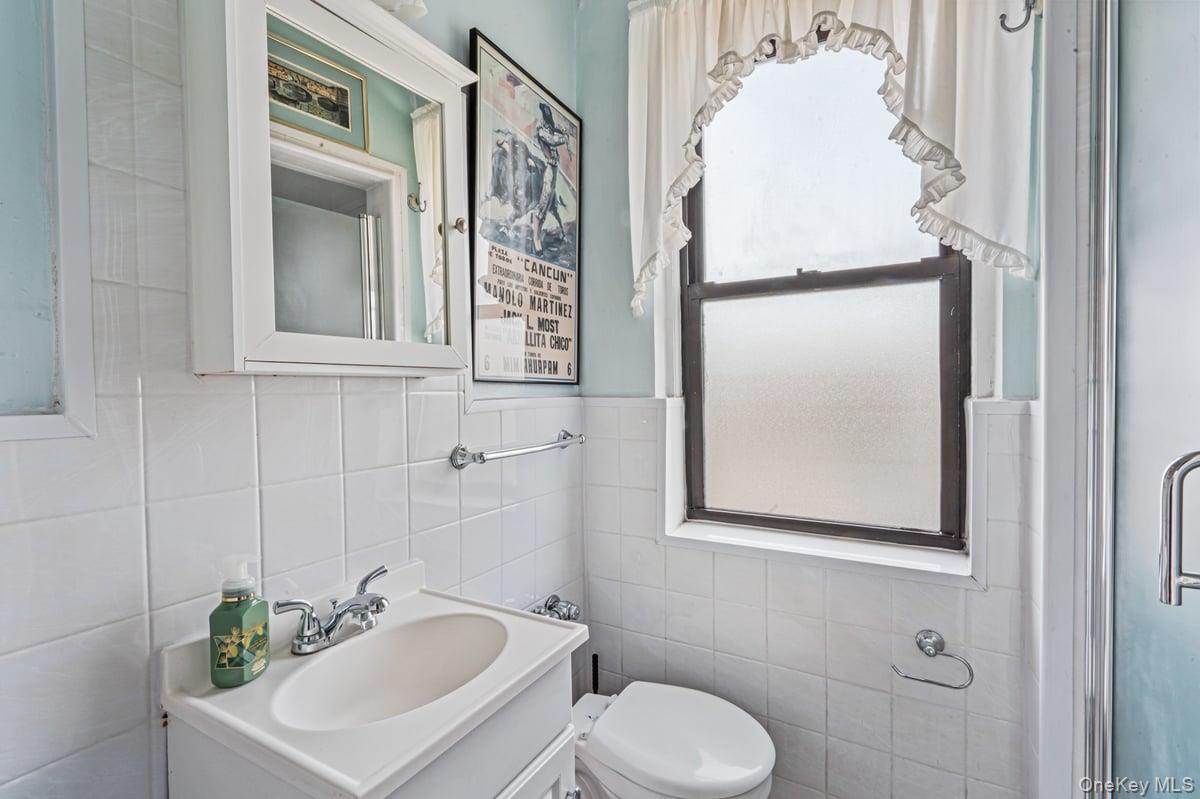 69-40 Yellowstone Boulevard # 608, Forest Hills, NY 11375