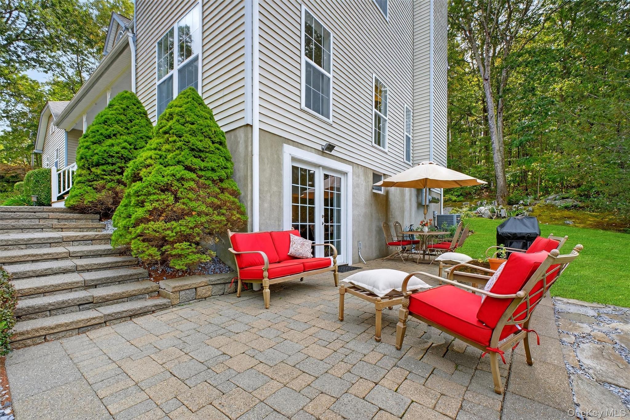 6 Woodcliff Drive, Stormville, NY 12582