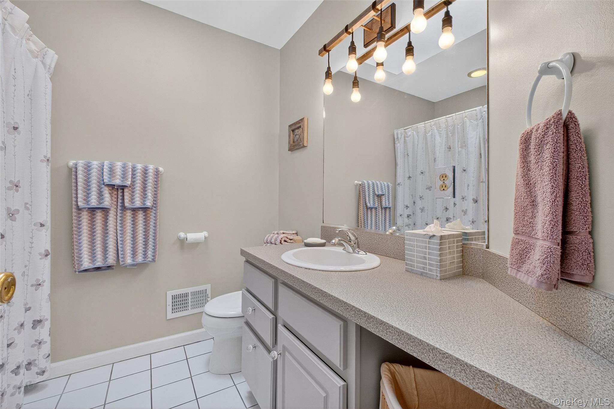 6 Woodcliff Drive, Stormville, NY 12582