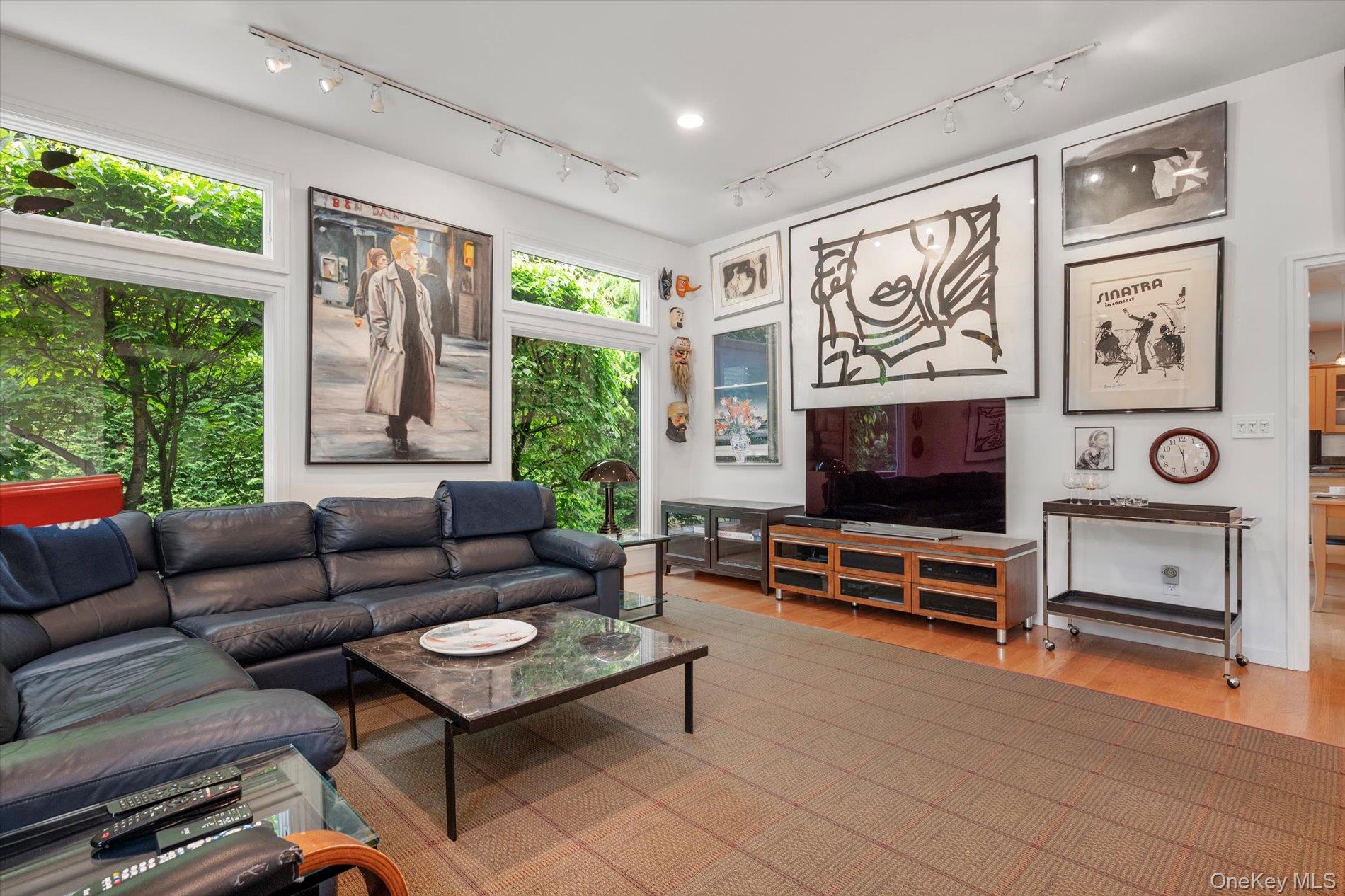 16 Polo Field Lane, Great Neck, NY 11020