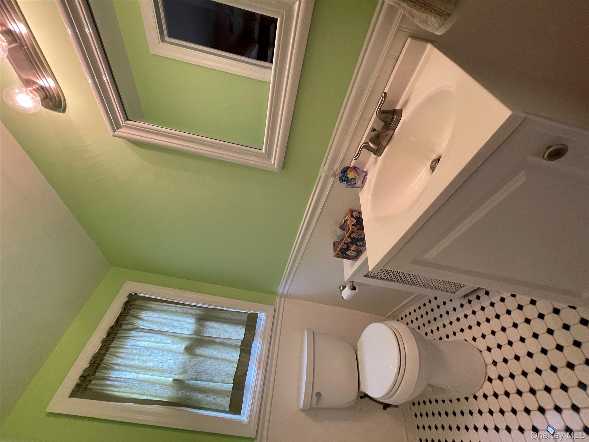 712 De Mott Ave Avenue, Baldwin, NY 11510