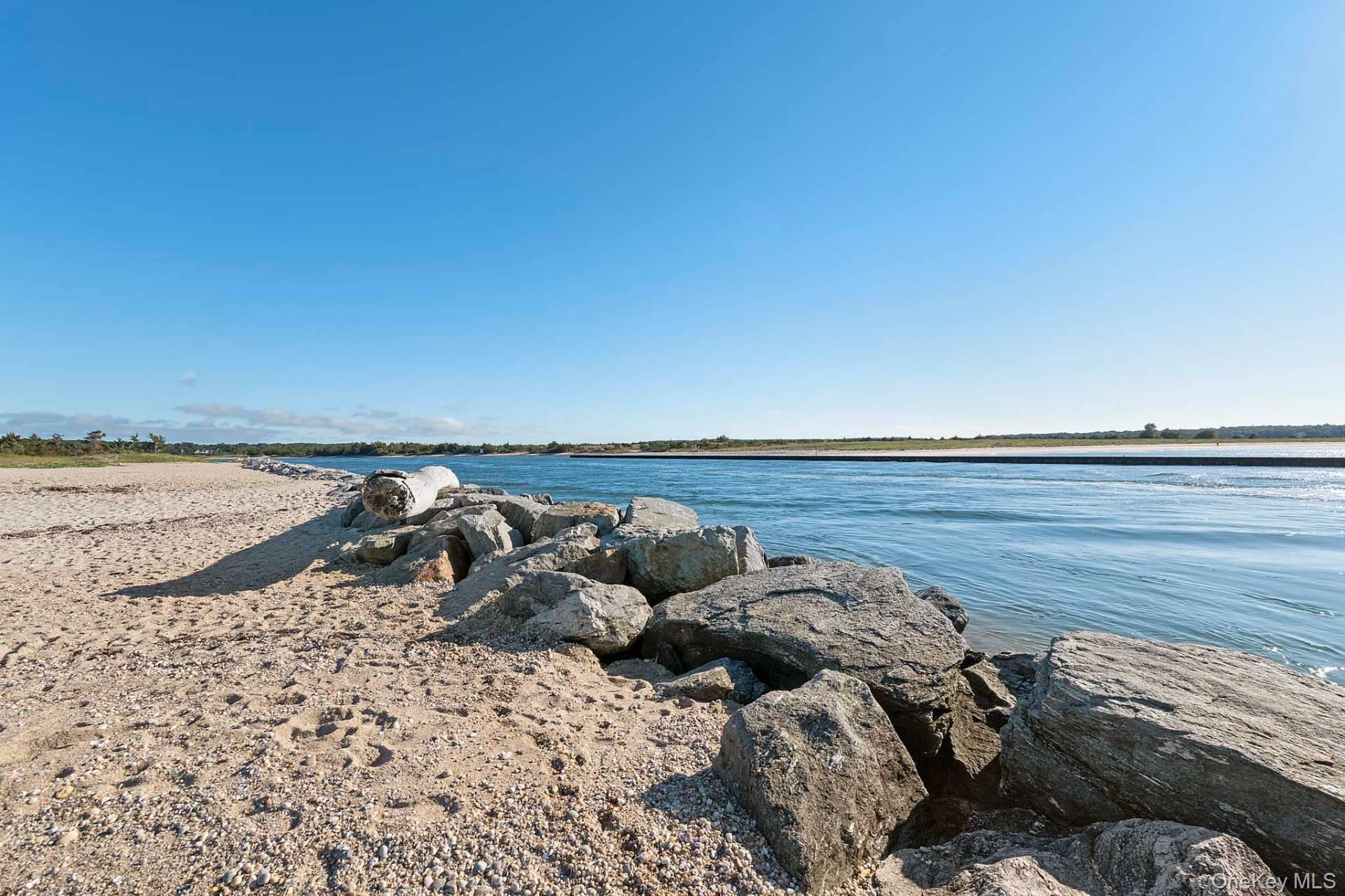 74 Richardson Avenue, Springs, NY 11937