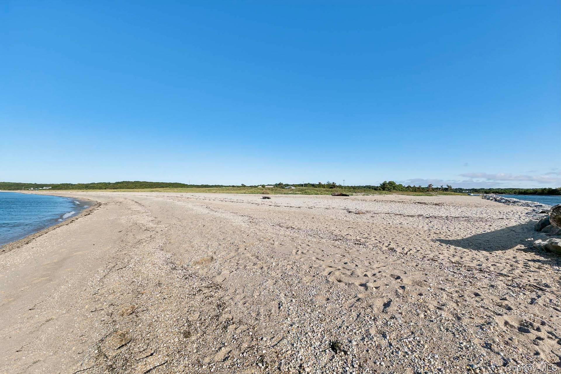 74 Richardson Avenue, Springs, NY 11937