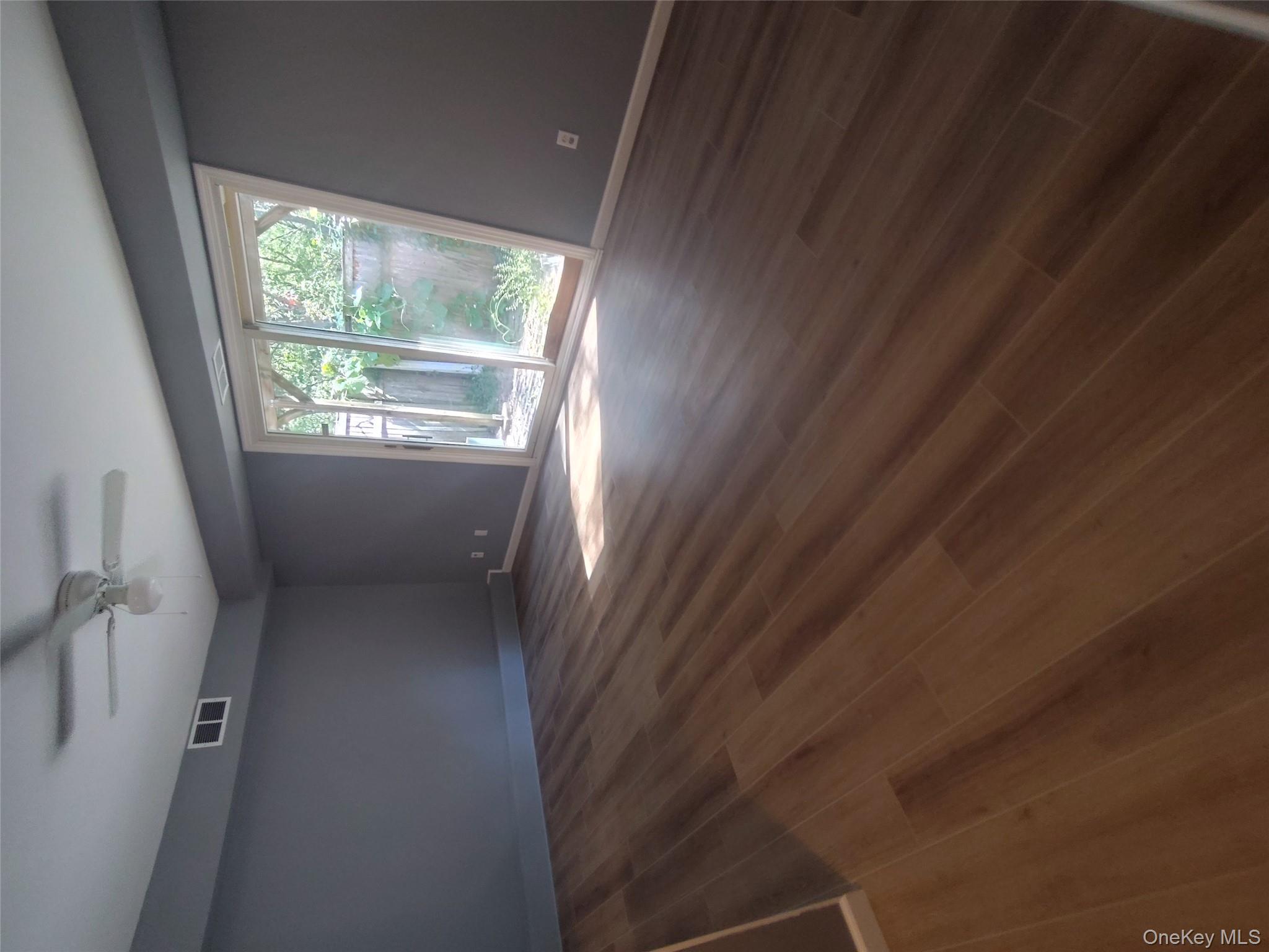 197 Hill Circle # 197, Calverton, NY 11933