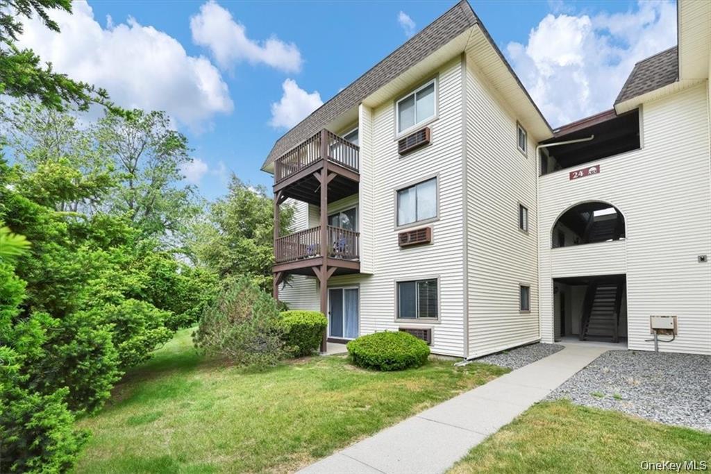 24 Village Park Drive # 1B, Fishkill, NY 12524