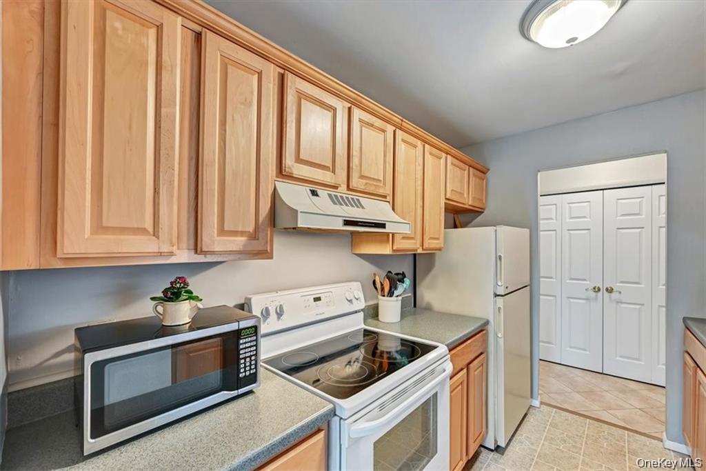 24 Village Park Drive # 1B, Fishkill, NY 12524