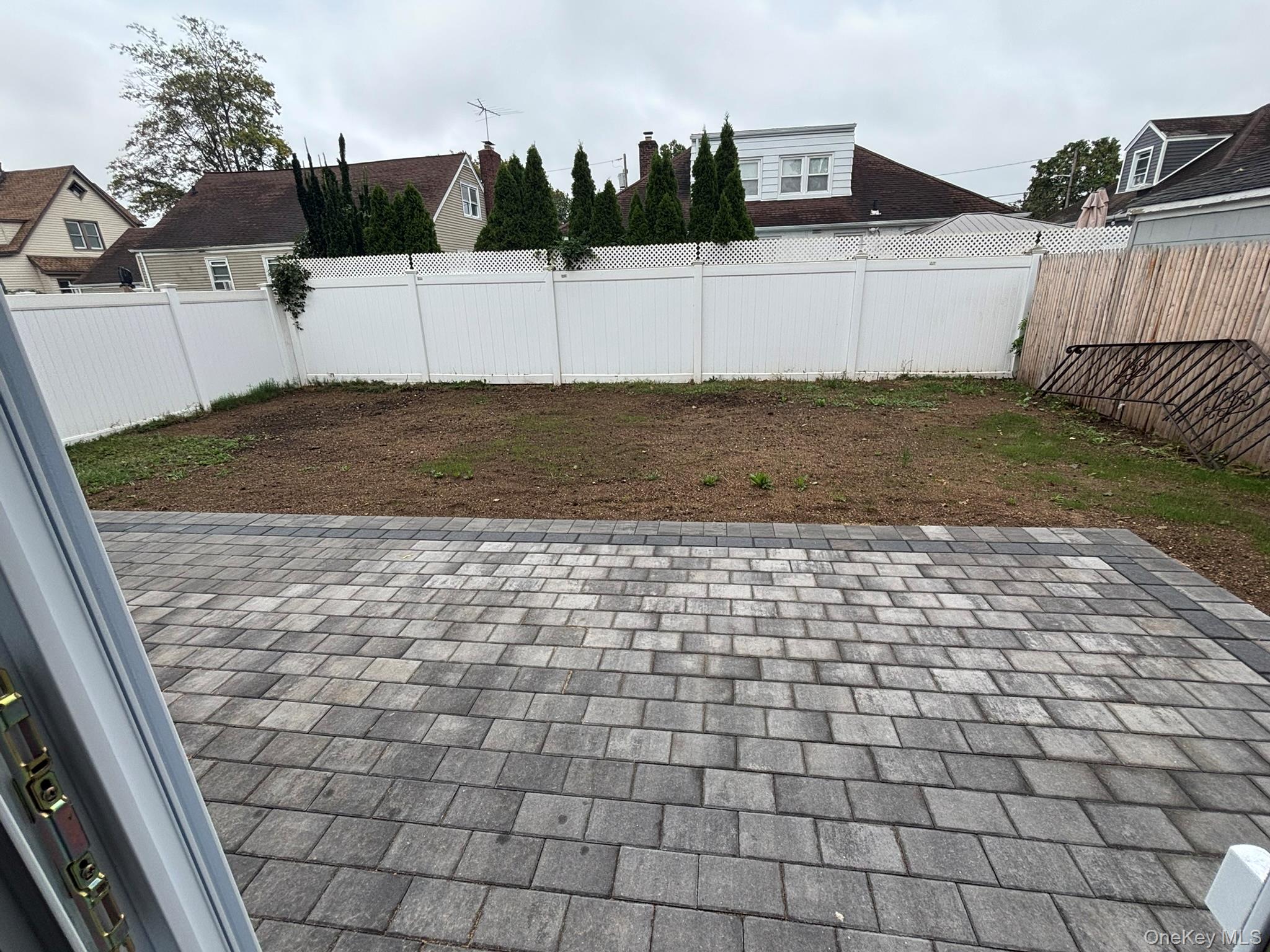 399 Hawthorne Avenue, Uniondale, NY 11553