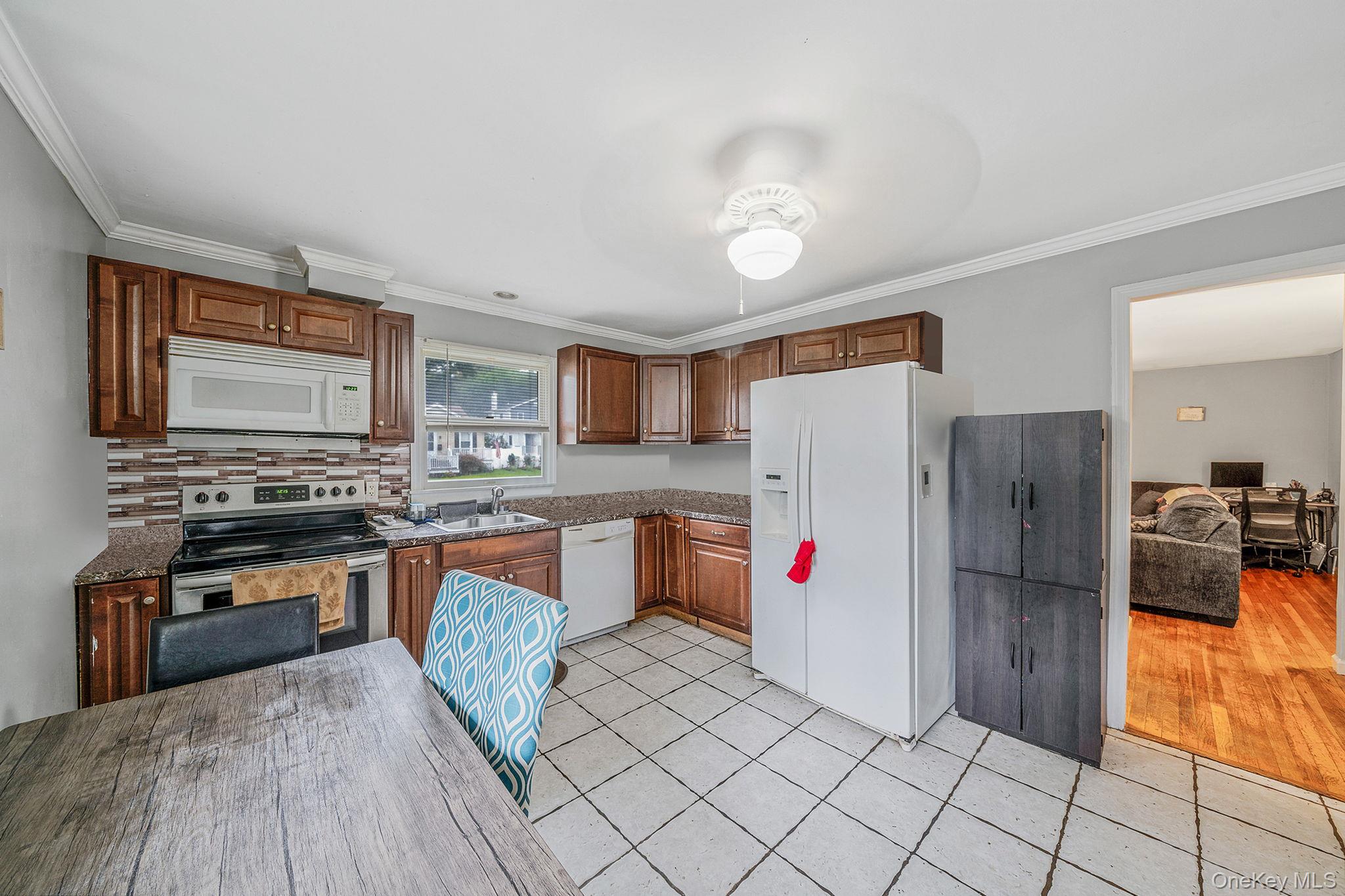 20 Kirby Lane, Lake Ronkonkoma, NY 11779