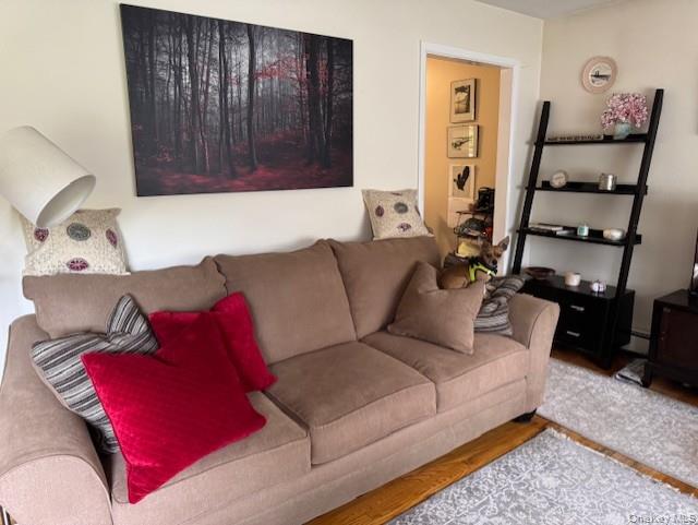 3 River Road, Hyde Park, NY 12538