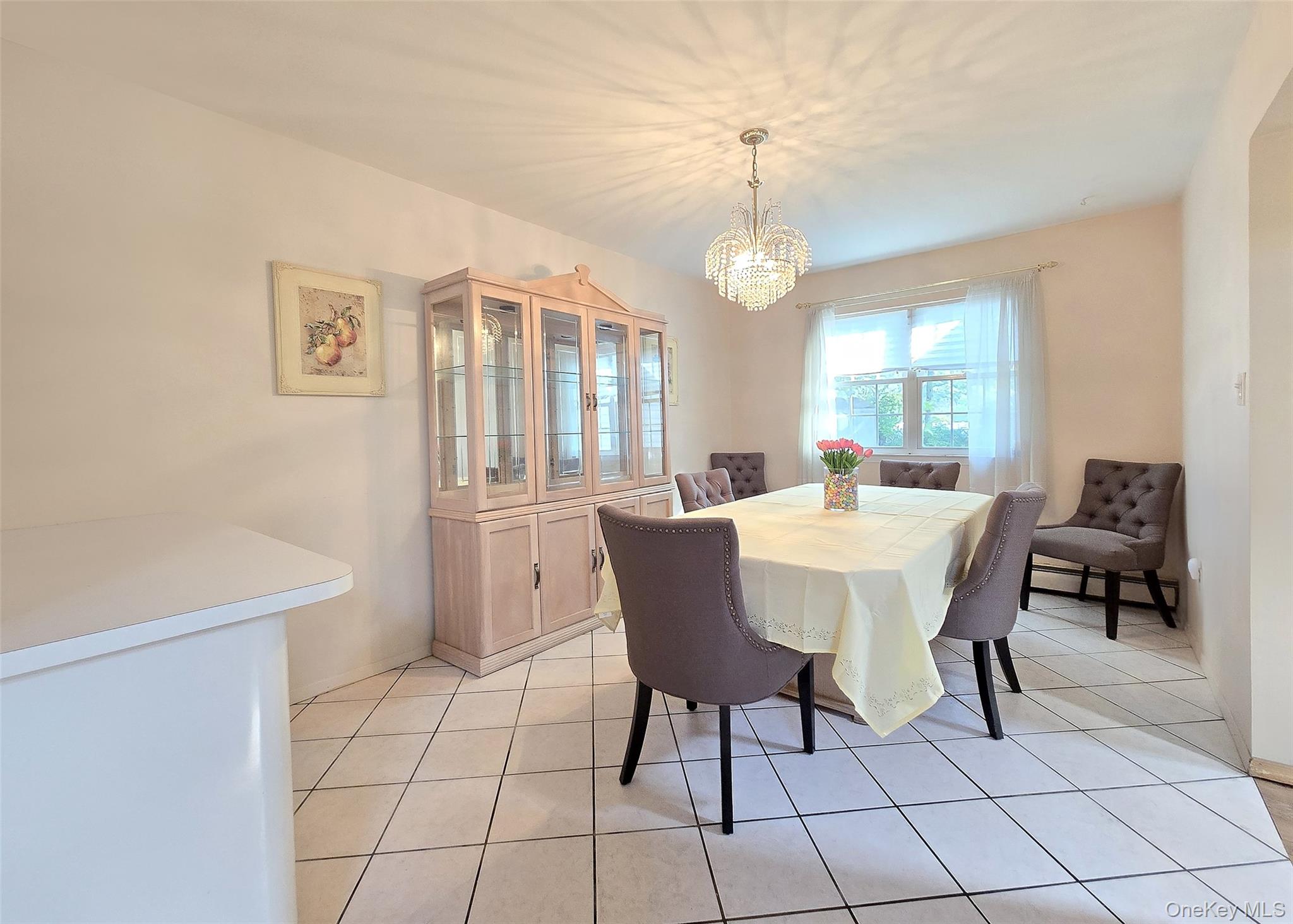 8 Gary Place, Selden, NY 11784