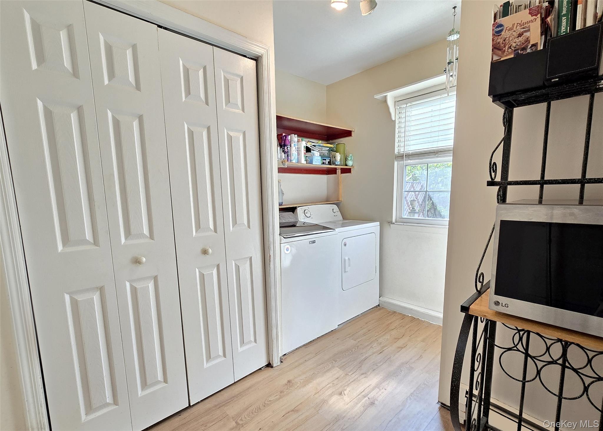 8 Gary Place, Selden, NY 11784