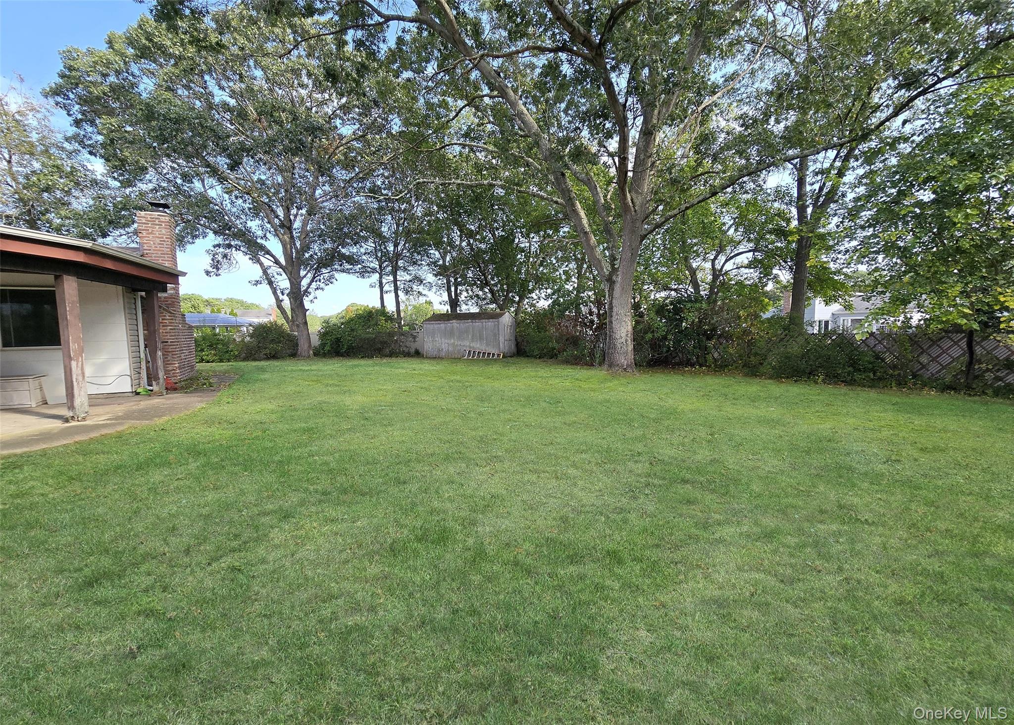 8 Gary Place, Selden, NY 11784