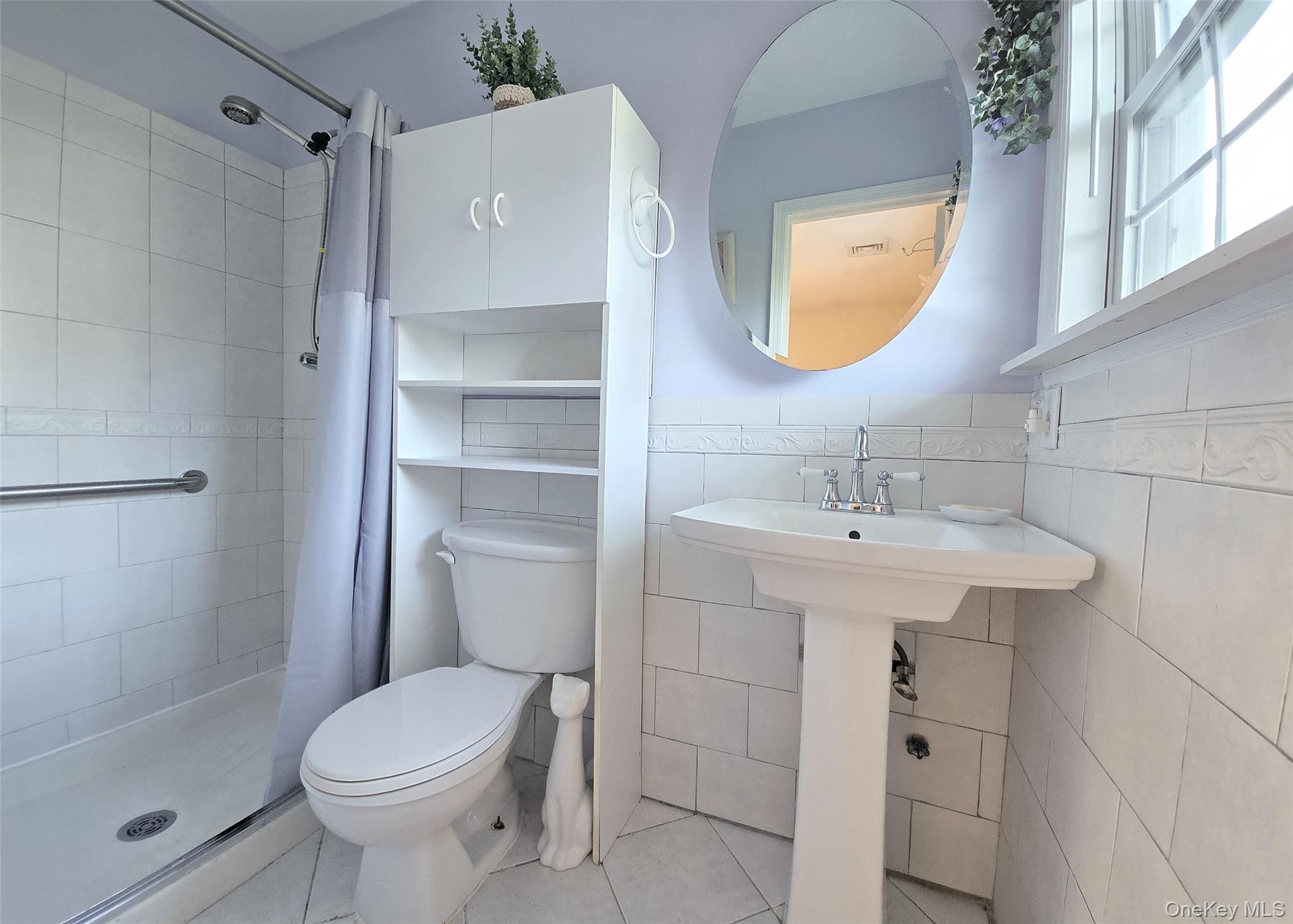 8 Gary Place, Selden, NY 11784