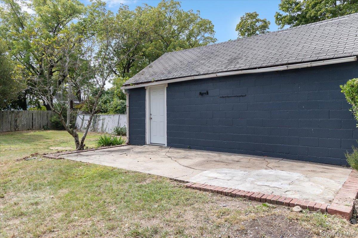 246 Locust Avenue, Babylon, NY 11702