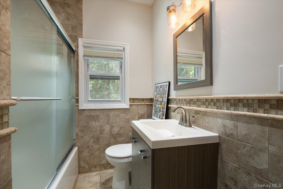 246 Locust Avenue, Babylon, NY 11702