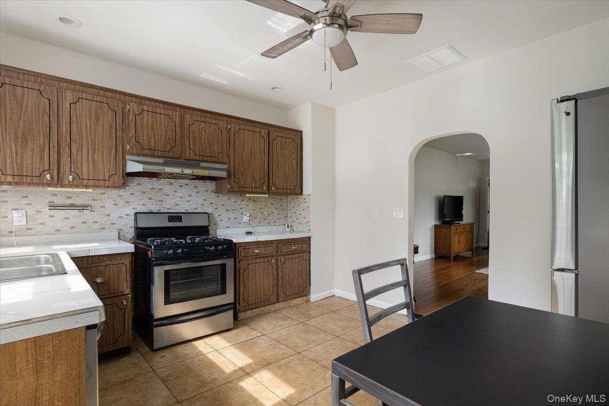 246 Locust Avenue, Babylon, NY 11702