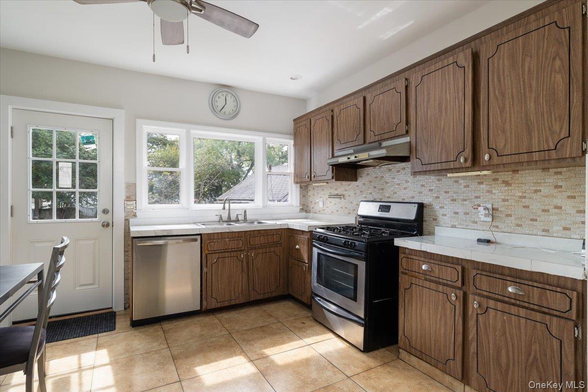 246 Locust Avenue, Babylon, NY 11702