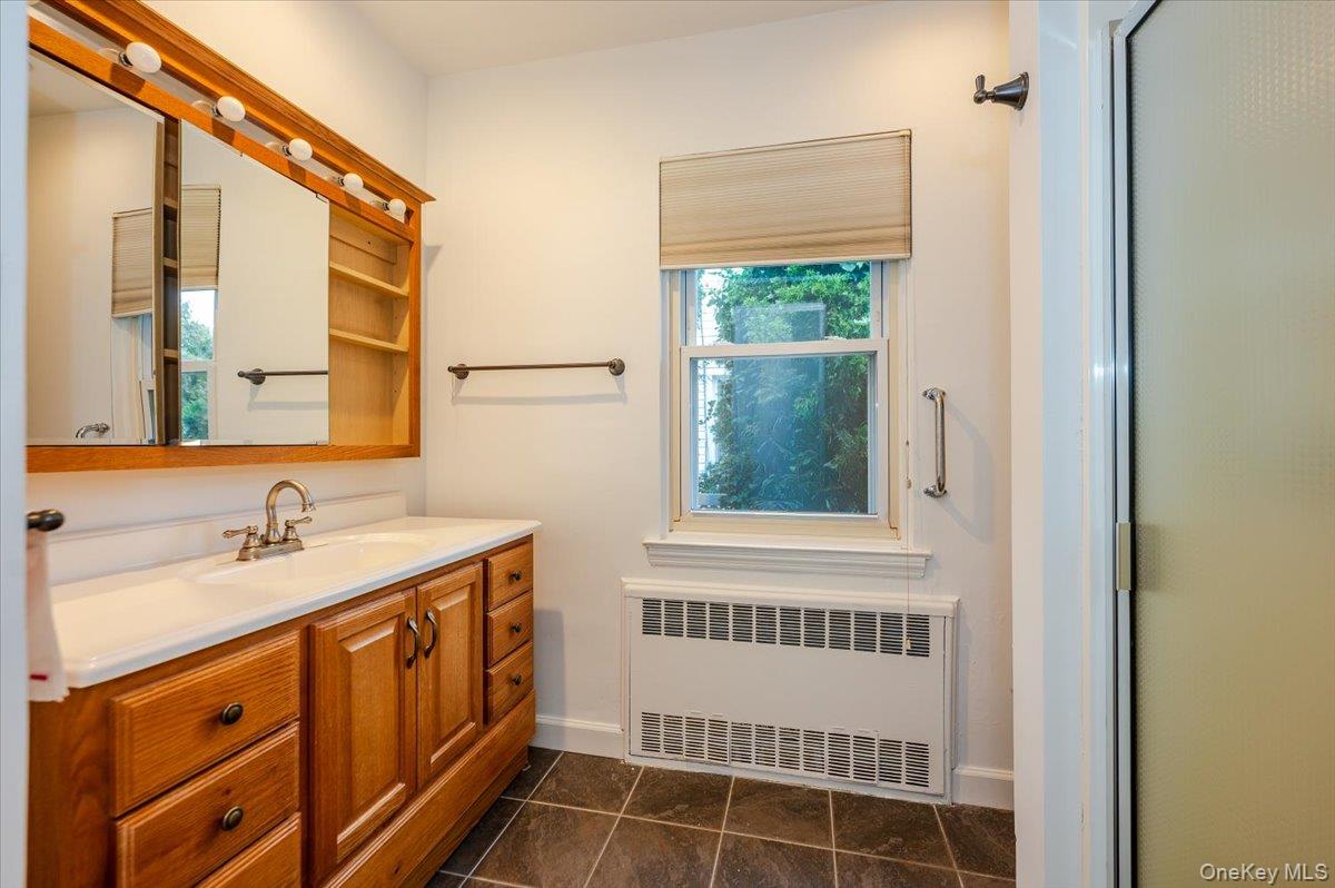 10 Linden Street, Malverne, NY 11565