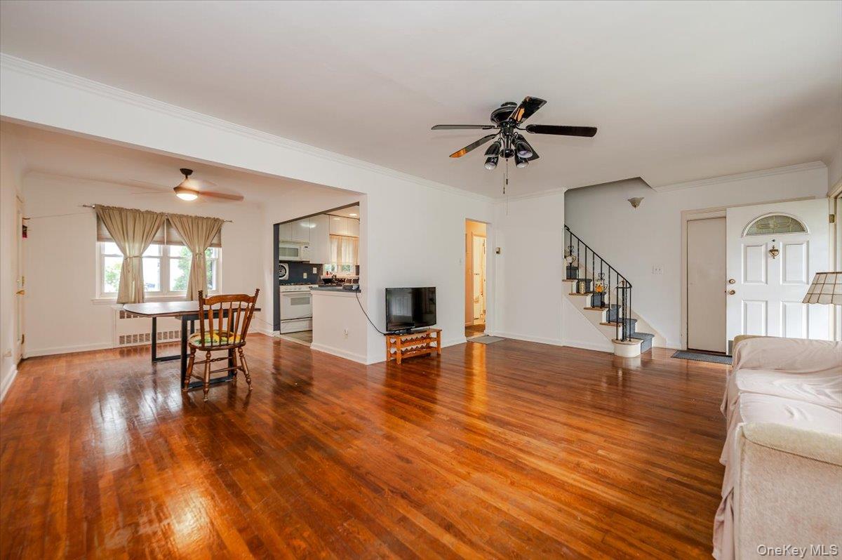 10 Linden Street, Malverne, NY 11565