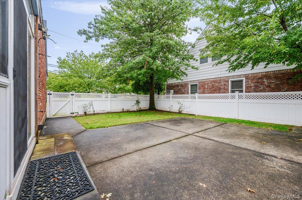 10 Linden Street, Malverne, NY 11565