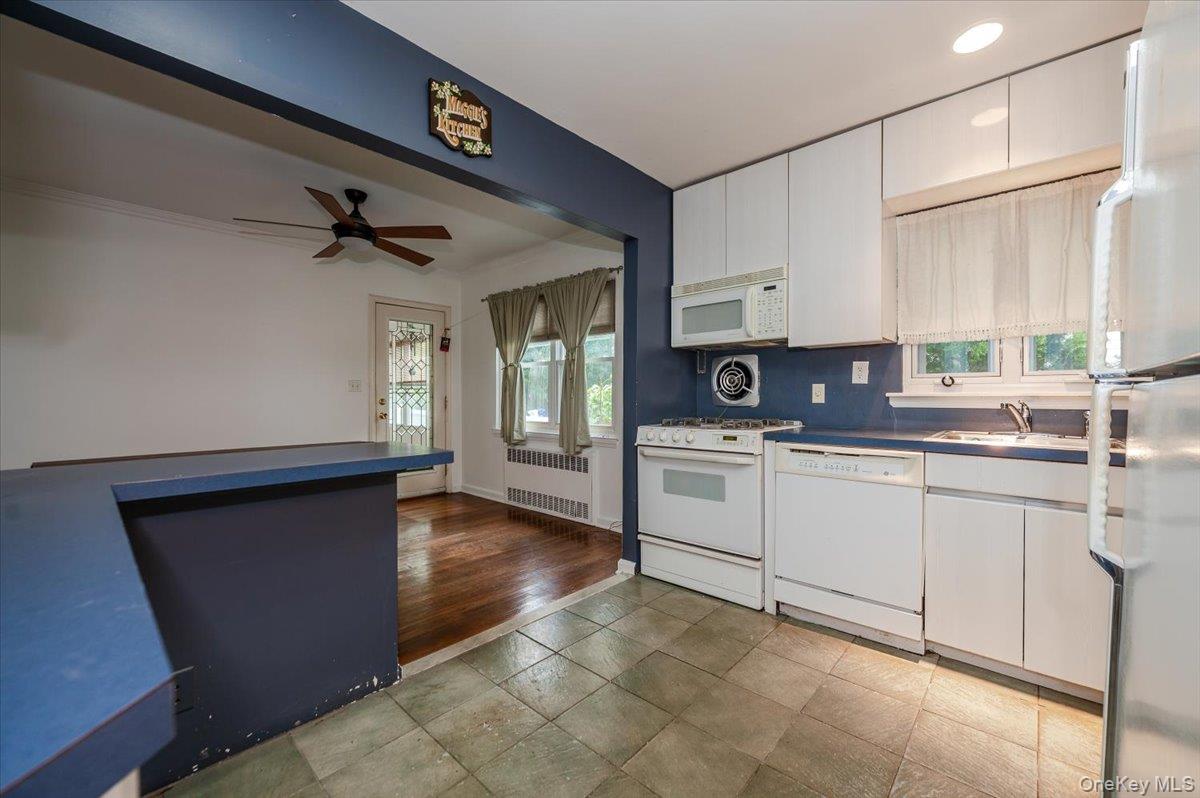 10 Linden Street, Malverne, NY 11565