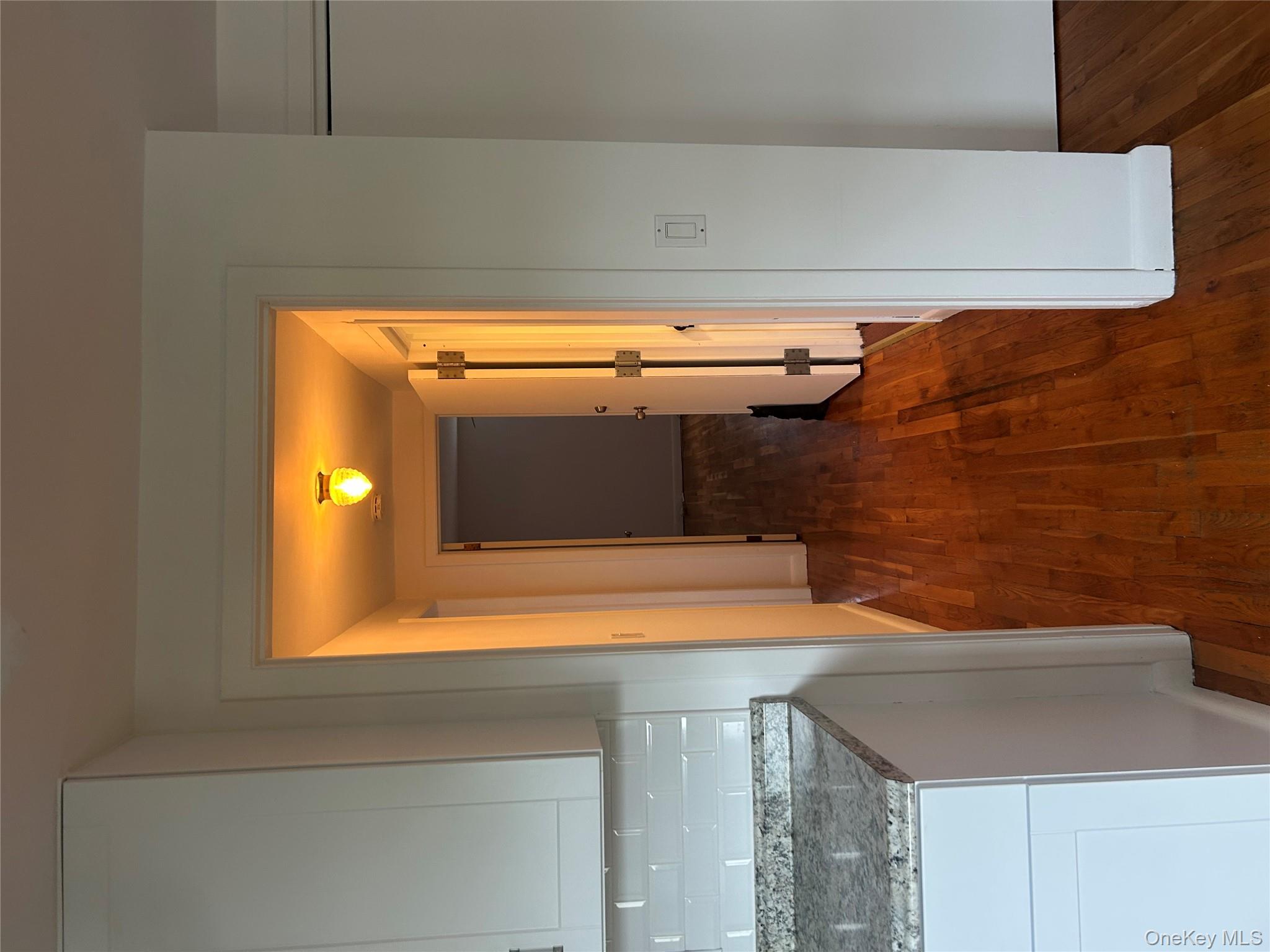 90 Reade Avenue, Lindenhurst, NY 11757