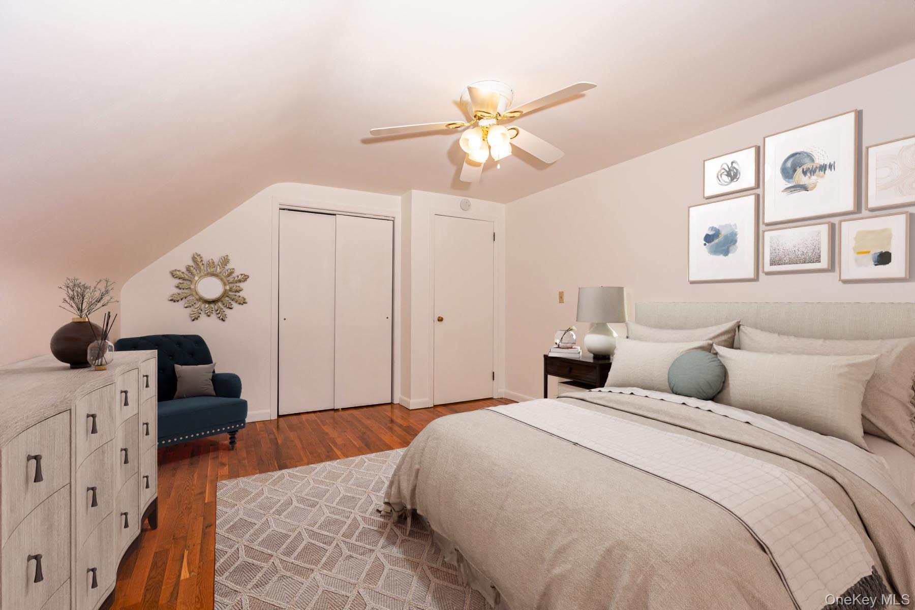 90 Reade Avenue, Lindenhurst, NY 11757