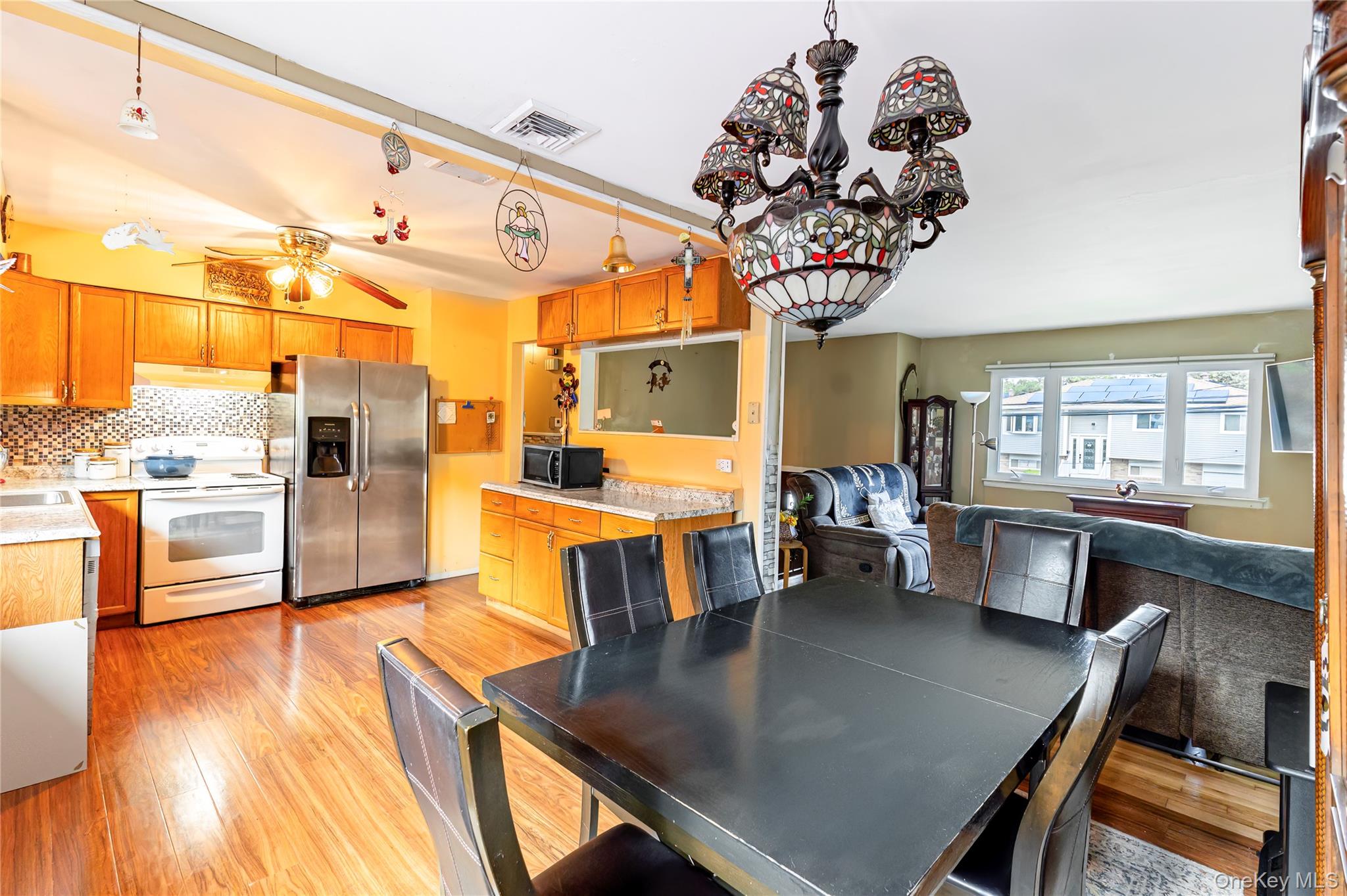 6 William Street, Bay Shore, NY 11706