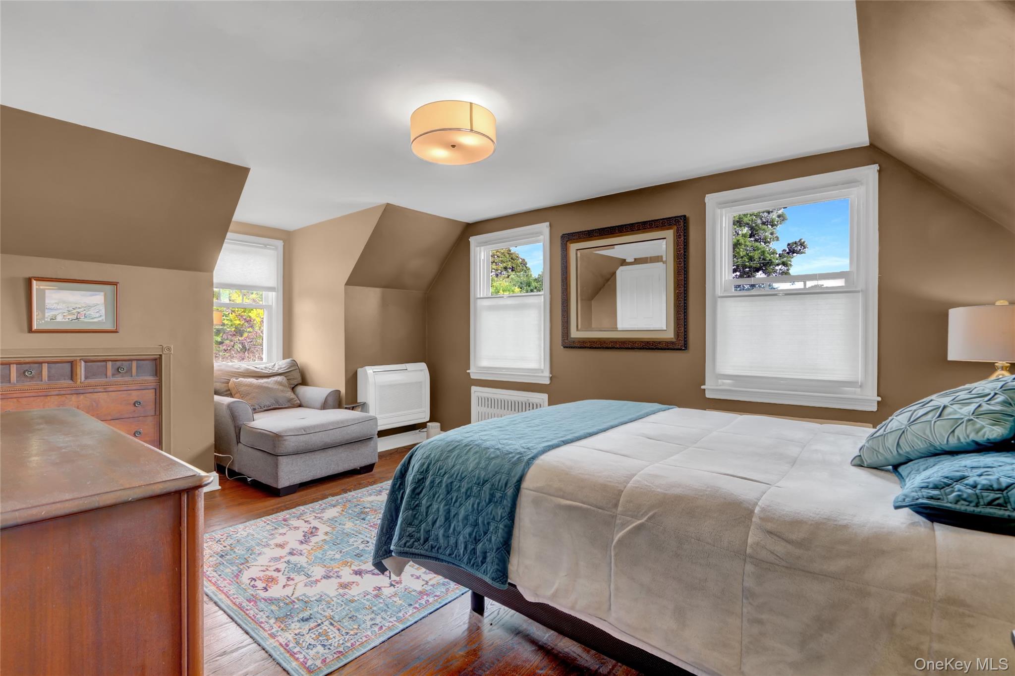 102 Shinnecock Avenue, Massapequa, NY 11758