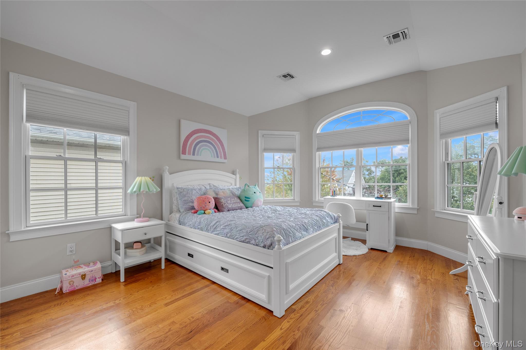 74 Bayview Avenue, Port Washington, NY 11050